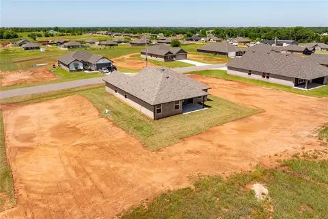 1933 Olive Ave, Tuttle, OK 73089 photo 34