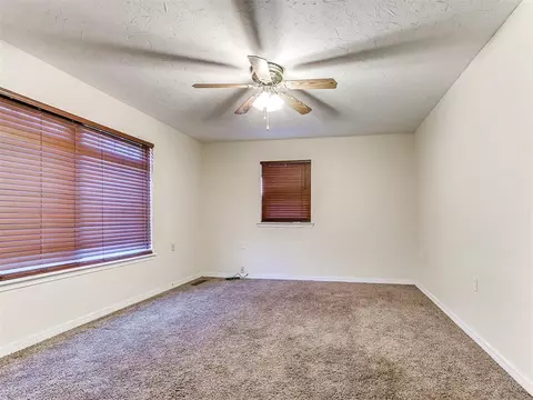 701 SW 1st St, Tuttle, OK 73089 photo 8