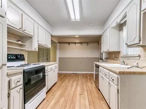 701 SW 1st St, Tuttle, OK 73089 photo 17