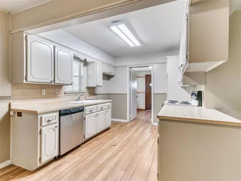 701 SW 1st St, Tuttle, OK 73089 photo 15