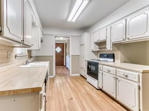701 SW 1st St, Tuttle, OK 73089 photo 16