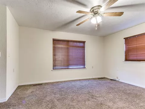 701 SW 1st St, Tuttle, OK 73089 photo 9