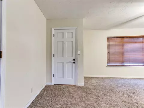 701 SW 1st St, Tuttle, OK 73089 photo 7