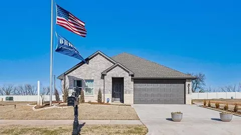 464 Park Place Dr, Newcastle, OK 73065
