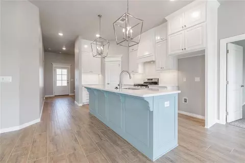 2304 NW 170th St, Edmond, OK 73012