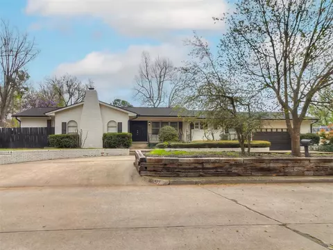 1633 Normandie Dr, Norman, OK 73072