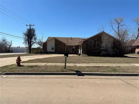 1301 Silver Ash St, Moore, OK 73160