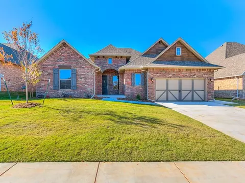 2709 Tranquilo Ln, Edmond, OK 73034