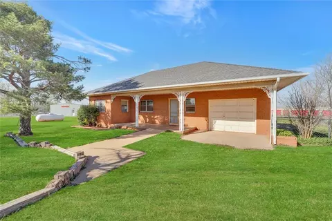 4715 W 3rd St, Elk City, OK 73644