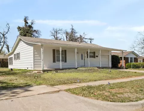 1617 N Christine Dr, Midwest City, OK 73130