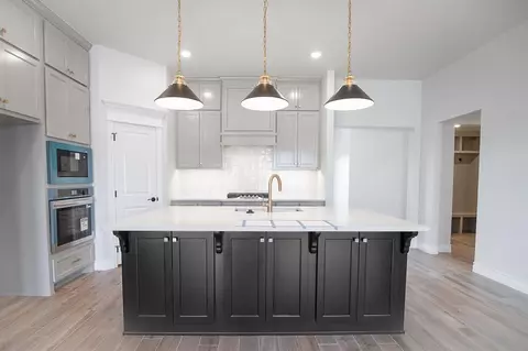 2225 NW 171st St, Edmond, OK 73012