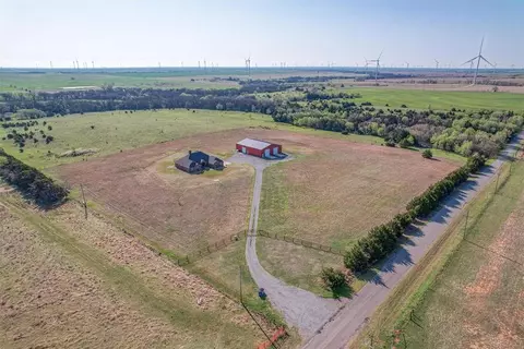 8650 N 2310 Rd, Custer City, OK 73639
