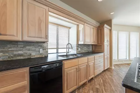 545 E Oak Pl, Edmond, OK 73025 photo 12
