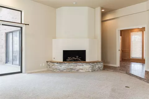 545 E Oak Pl, Edmond, OK 73025 photo 5
