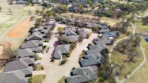 545 E Oak Pl, Edmond, OK 73025 photo 31