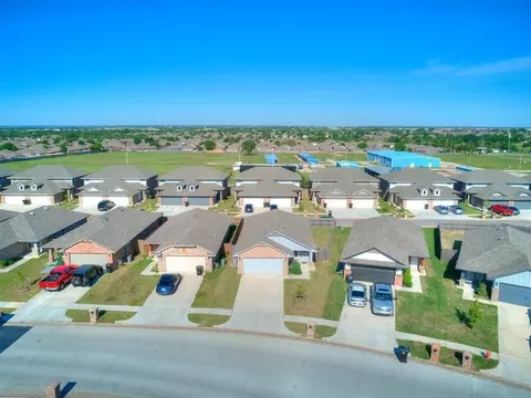 3721 Central Park Dr, Moore, OK 73160 photo 4
