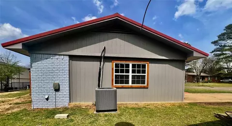 1605 N Hope St, Idabel, OK 74745 photo 3