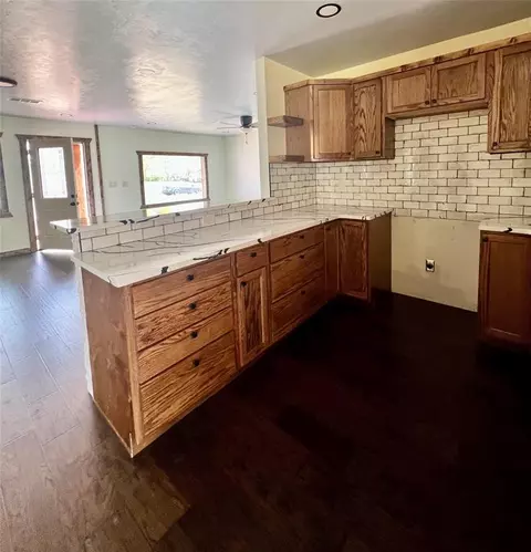 1605 N Hope St, Idabel, OK 74745 photo 8