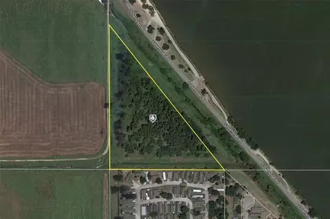 W Overholser Road, Yukon, OK 73127