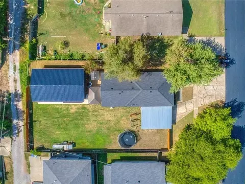 426 E Symmes St, Norman, OK 73071 photo 2