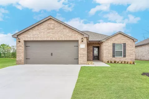 2003 Palmatum Rd, El Reno, OK 73036