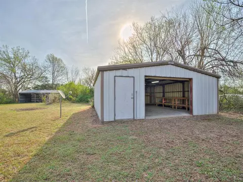 111 E Larry Rd, Shawnee, OK 74804 photo 5