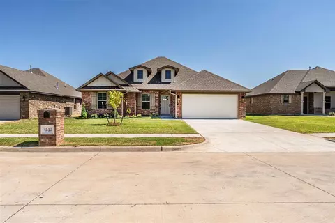 601 N Fox Way, Mustang, OK 73064