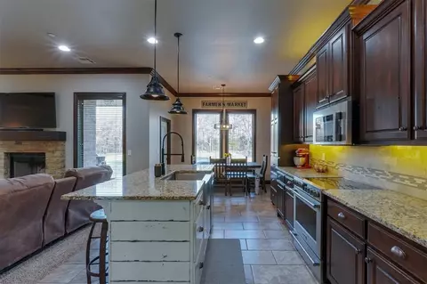9140 Megans Way, Mcloud, OK 74851 photo 17