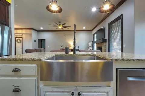 9140 Megans Way, Mcloud, OK 74851 photo 20