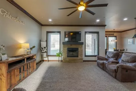 9140 Megans Way, Mcloud, OK 74851 photo 11
