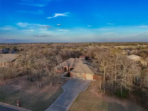 9140 Megans Way, Mcloud, OK 74851 photo 4