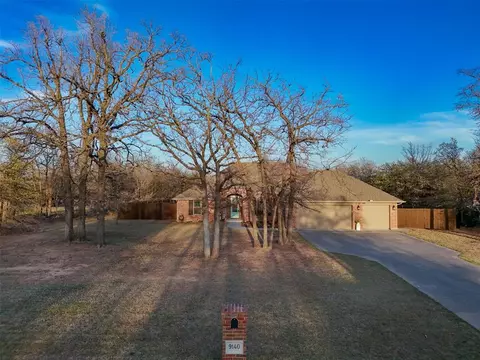 9140 Megans Way, Mcloud, OK 74851 photo 2