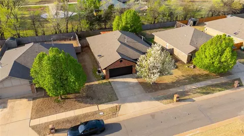 2152 Melody Dr, Edmond, OK 73012 photo 6