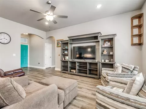 16141 Buffalo Dr, Moore, OK 73170 photo 5
