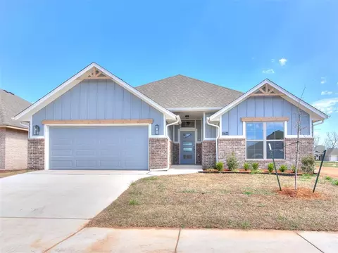 7704 Wilshire Woods Dr, Yukon, OK 73099