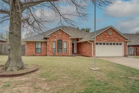 2612 Jaclyns Trl, Edmond, OK 73012