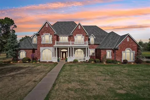 209 N Olde Bridge Rd, Moore, OK 73160