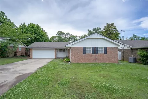1527 N Pennsylvania Ave, Shawnee, OK 74804