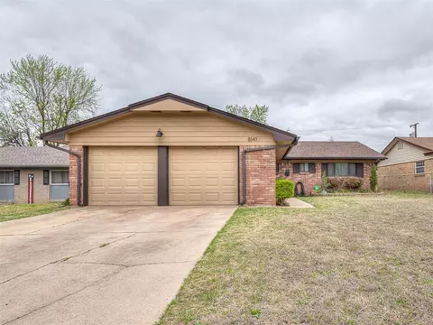 8141 NW 27th St, Bethany, OK 73008