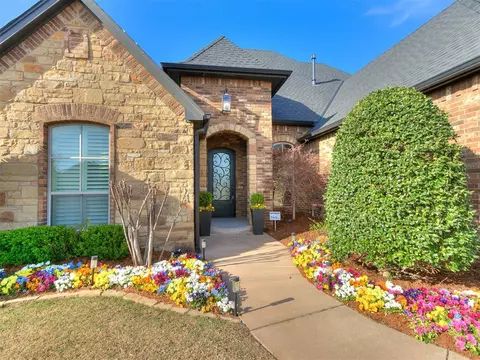 2809 Mesquite Ln, Edmond, OK 73034