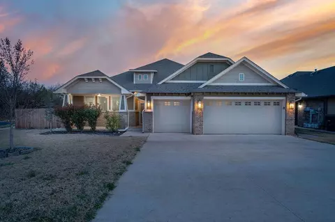 2816 Cedar Creek Dr, Moore, OK 73160