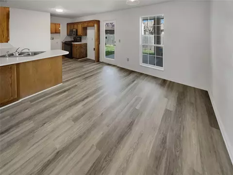 2121 Lakecrest Dr, Oklahoma City, OK 73170 photo 10