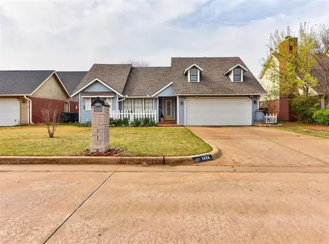 1428 Wood Duck Dr, Edmond, OK 73013