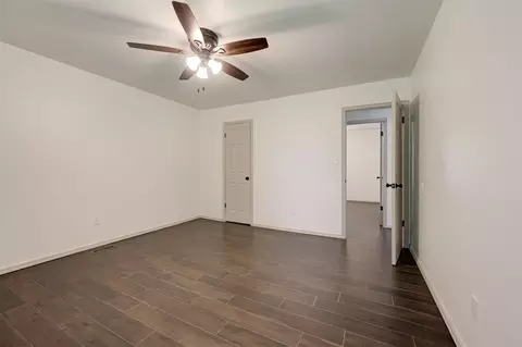 Bedroom - 2001 Oakmeadows Dr, Norman, OK 73071 photo 1 of 5
