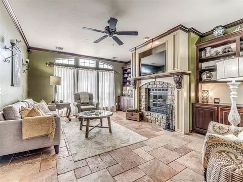 605 N Ponderosa Way, Mustang, OK 73064