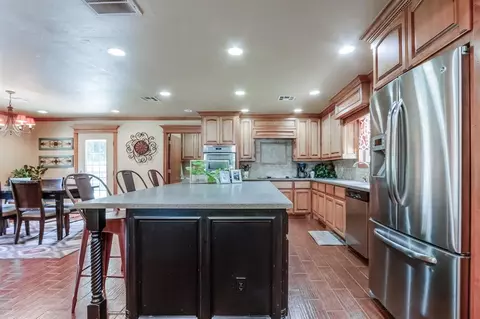 Kitchen - 804 Willow St, Tuttle, OK 73089 photo 1 of 8