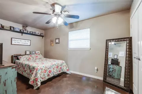 Bedroom - 804 Willow St, Tuttle, OK 73089 photo 1 of 5