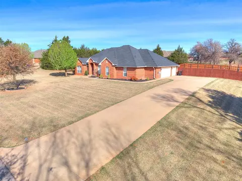2412 County Road 1198, Tuttle, OK 73089 photo 2