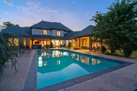 6418 Oak Heritage Blvd, Edmond, OK 73025