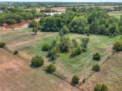 1923 E Tecumseh Rd, Norman, OK 73071 photo 8